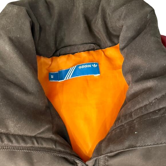 Adidas Brown Red Orange Chevron Embroidered Polar Bear Puffer Jacket size 38 / S - Picture 6 of 13